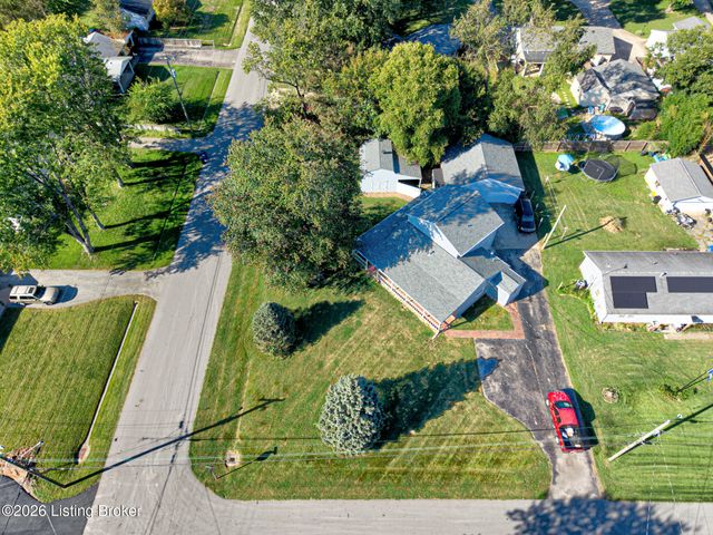 5007 Ramona Ln, Louisville, KY 40272