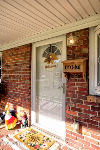 5007 Ramona Ln, Louisville, KY 40272