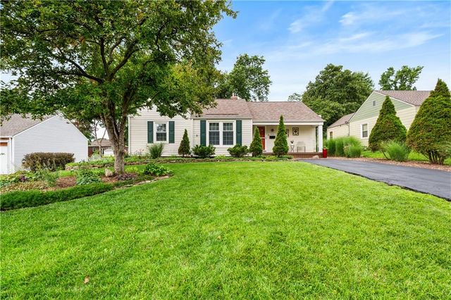 5824 Floyd Street, Overland Park, KS 66202