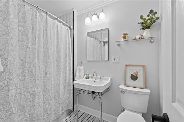 5824 Floyd Street, Overland Park, KS 66202