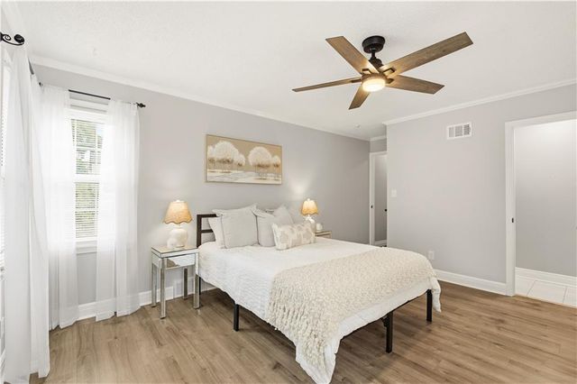 5824 Floyd Street, Overland Park, KS 66202