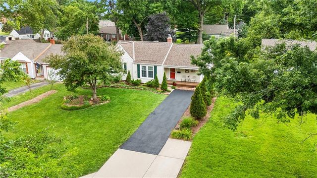 5824 Floyd Street, Overland Park, KS 66202