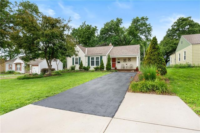 5824 Floyd Street, Overland Park, KS 66202