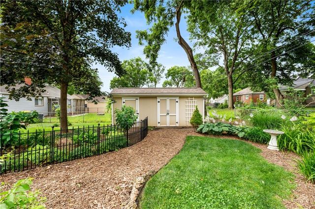 5824 Floyd Street, Overland Park, KS 66202