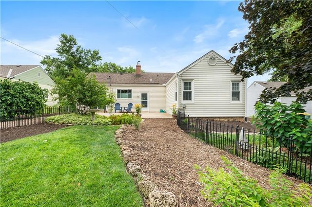 5824 Floyd Street, Overland Park, KS 66202