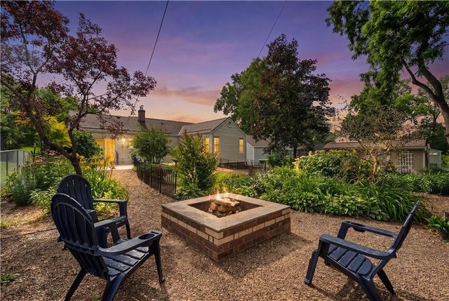 5824 Floyd Street, Overland Park, KS 66202