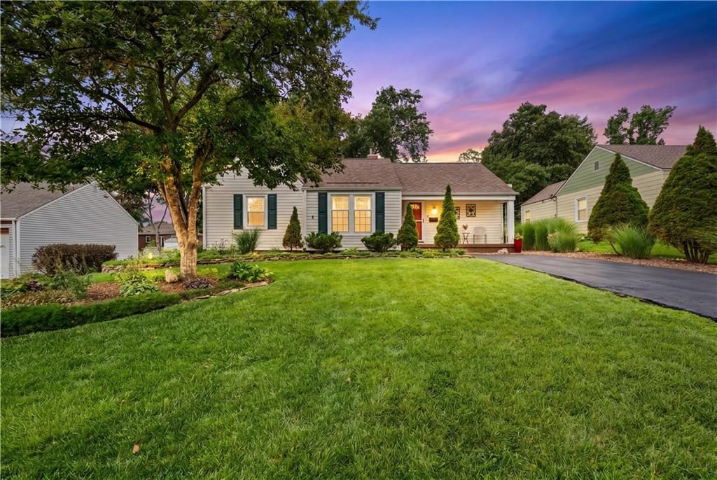 5824 Floyd Street, Overland Park, KS 66202