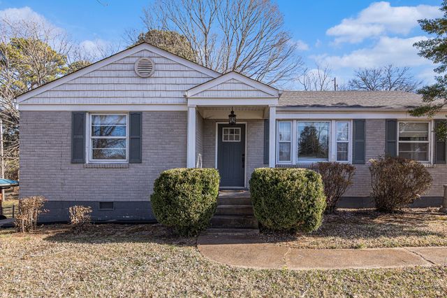 1662 Valley Rd, Clarksville, TN 37043