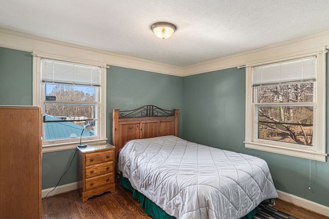 1662 Valley Rd, Clarksville, TN 37043