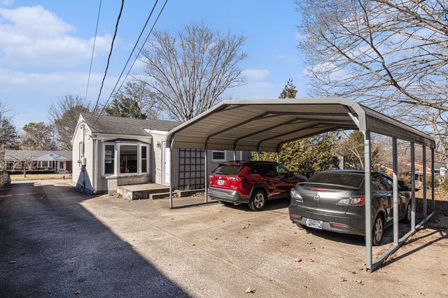 1662 Valley Rd, Clarksville, TN 37043