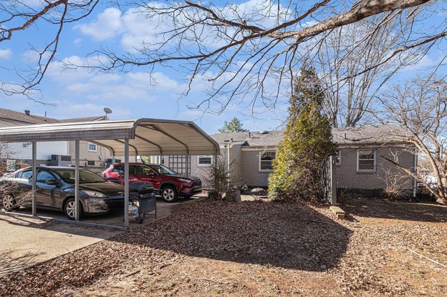 1662 Valley Rd, Clarksville, TN 37043