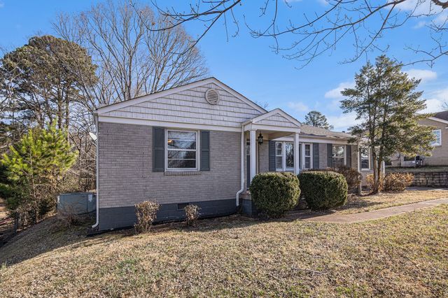 1662 Valley Rd, Clarksville, TN 37043