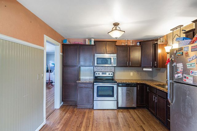 1662 Valley Rd, Clarksville, TN 37043