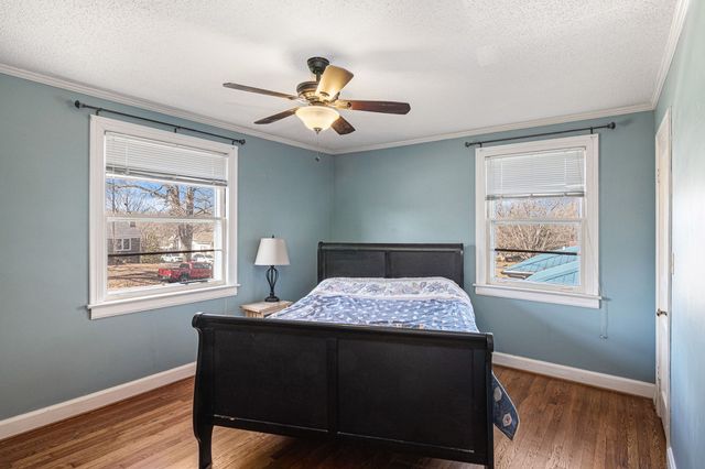 1662 Valley Rd, Clarksville, TN 37043