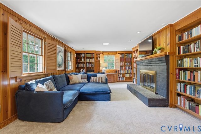 6405 Buckhill Rd, Richmond, VA 22524