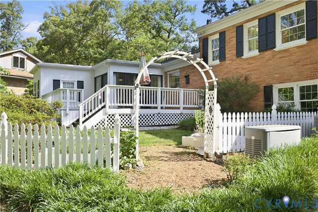 6405 Buckhill Rd, Richmond, VA 22524