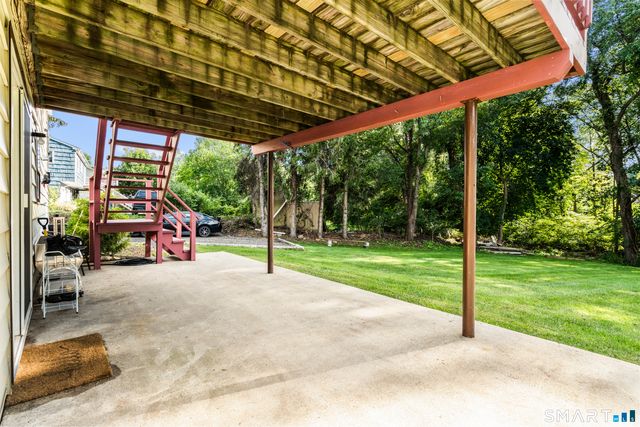 26 Harbor Ridge Road, Danbury, CT 06811