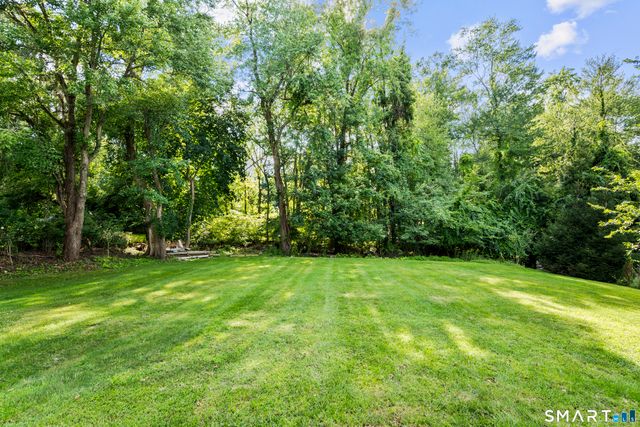 26 Harbor Ridge Road, Danbury, CT 06811