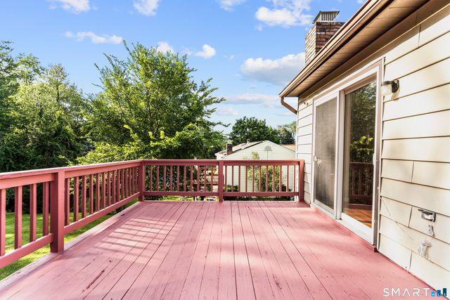26 Harbor Ridge Road, Danbury, CT 06811