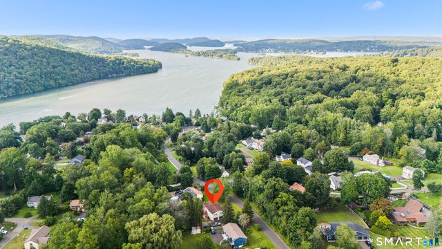 26 Harbor Ridge Road, Danbury, CT 06811