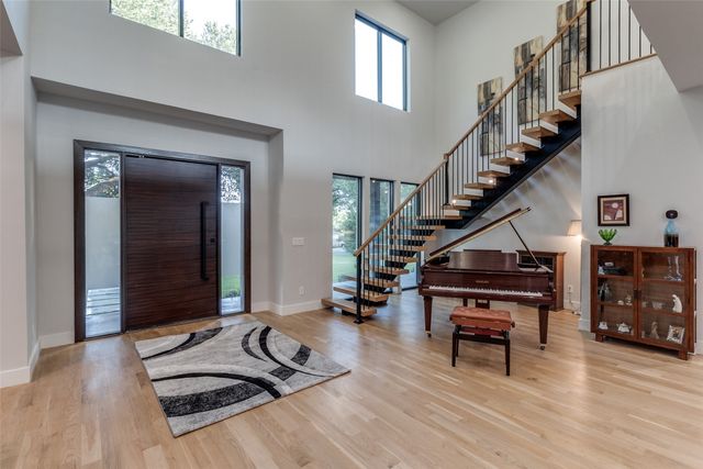 13693 Peyton Drive, Dallas, TX 75240