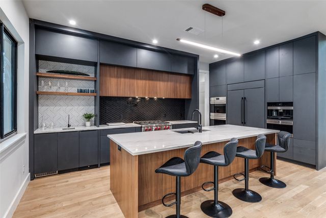 13693 Peyton Drive, Dallas, TX 75240