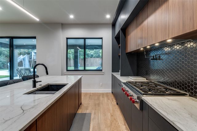 13693 Peyton Drive, Dallas, TX 75240