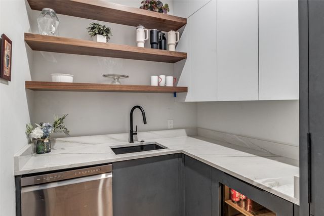 13693 Peyton Drive, Dallas, TX 75240