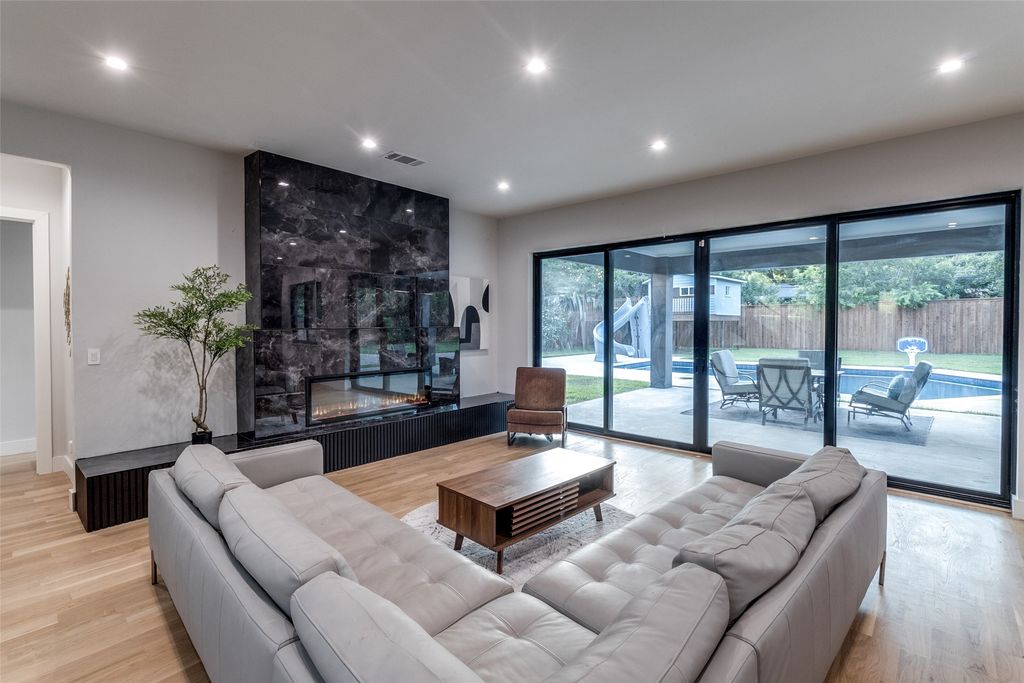 13693 Peyton Drive, Dallas, TX 75240