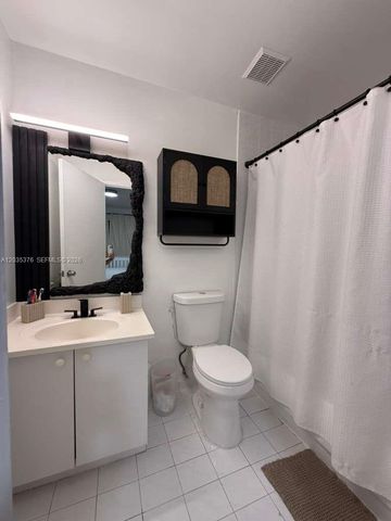 431 NW 82nd Ave 913, Miami, FL 33126