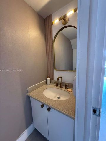 431 NW 82nd Ave 913, Miami, FL 33126