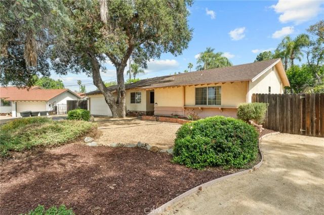 415 Lewis Court, Claremont, CA 91711