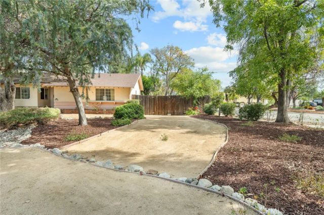 415 Lewis Court, Claremont, CA 91711