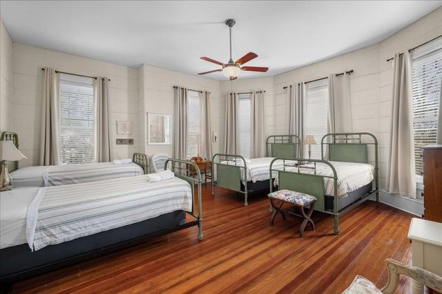 501 W Moore, Moulton, TX 77975