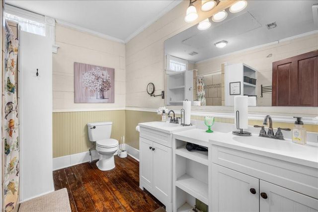 501 W Moore, Moulton, TX 77975