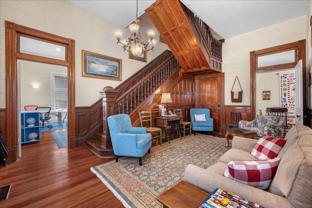 501 W Moore, Moulton, TX 77975