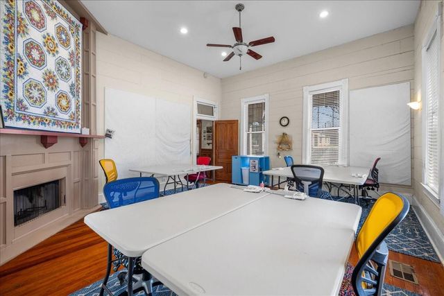 501 W Moore, Moulton, TX 77975