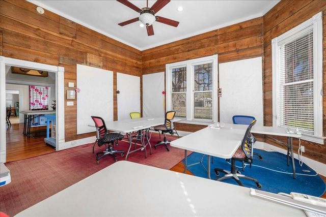 501 W Moore, Moulton, TX 77975