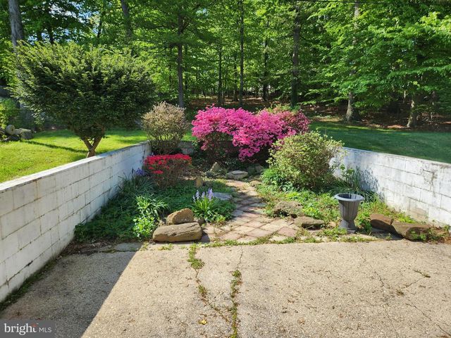 12401 ROUND TREE LN, Bowie, MD 20715