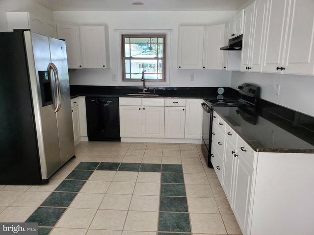 12401 ROUND TREE LN, Bowie, MD 20715