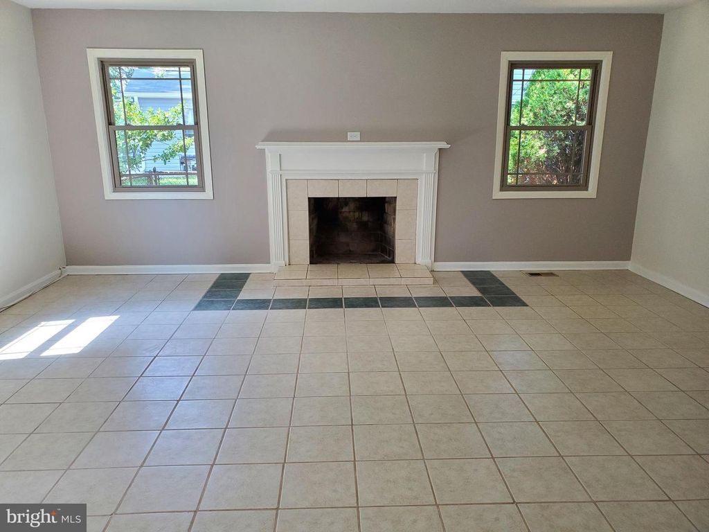 12401 ROUND TREE LN, Bowie, MD 20715