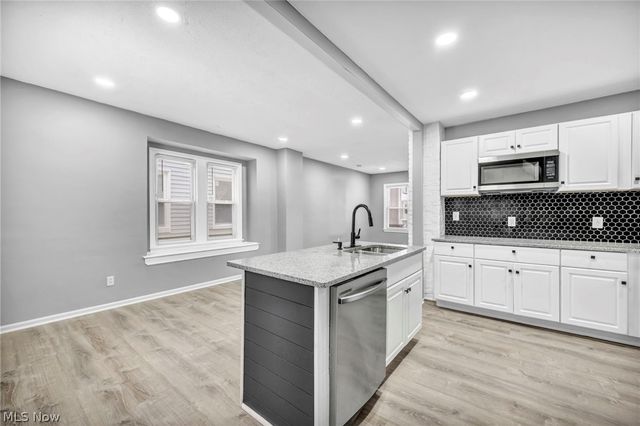 3560 W 66th Street, Cleveland, OH 44135