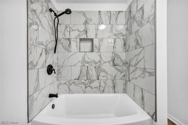 3560 W 66th Street, Cleveland, OH 44135