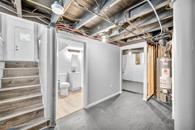 3560 W 66th Street, Cleveland, OH 44135