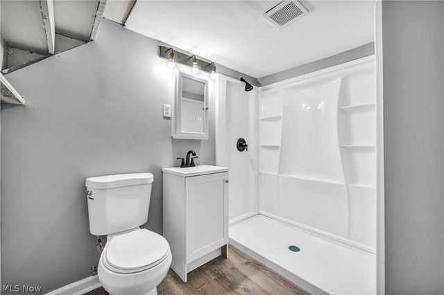 3560 W 66th Street, Cleveland, OH 44135