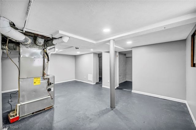 3560 W 66th Street, Cleveland, OH 44135