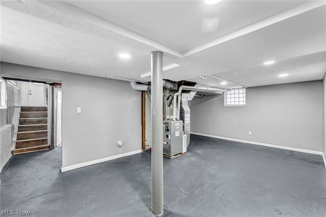 3560 W 66th Street, Cleveland, OH 44135