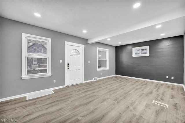 3560 W 66th Street, Cleveland, OH 44135