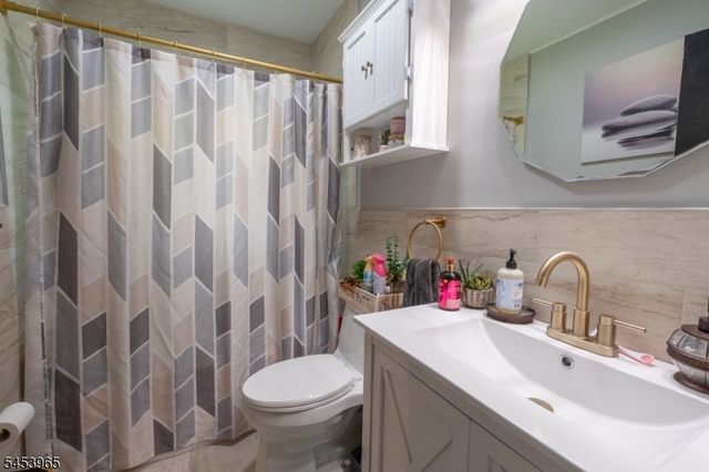 23 C St, Middlesex Boro, NJ 08846
