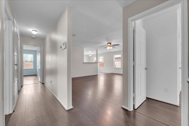 706 Cliffmere Drive, Arlington, TX 76002